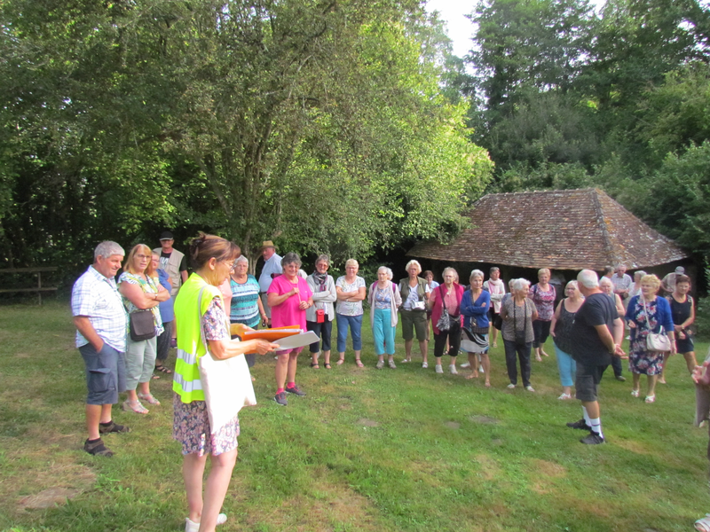 13-Groupe au lavoir de Bousse