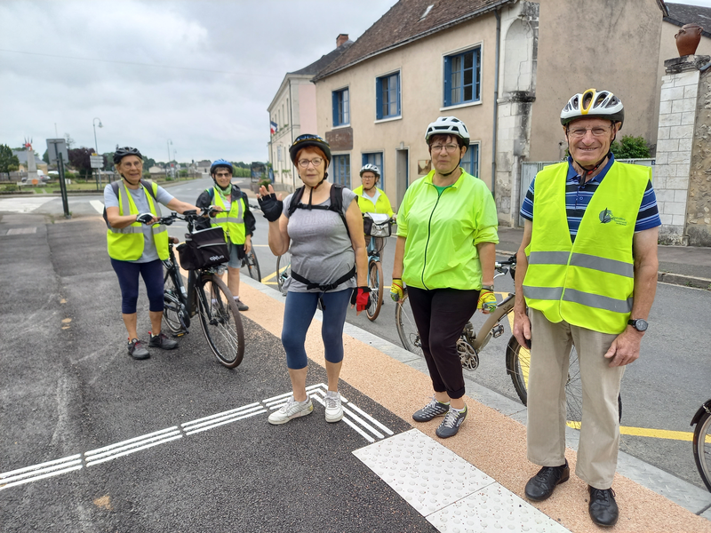 RASSEMBLEMENT DES CYCLISTES A MALICORNE