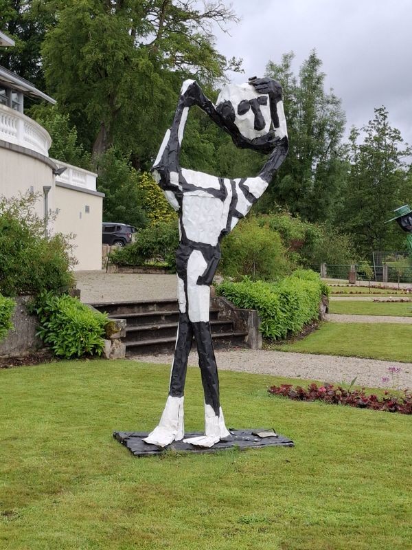 SCULPTURE DEVANT LE CASINO