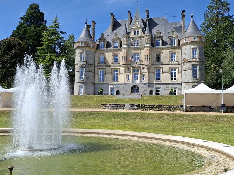 LE CHATEAU DE LA ROCHE BAGNOLE