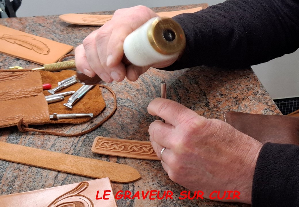 Le graveur sur cuir