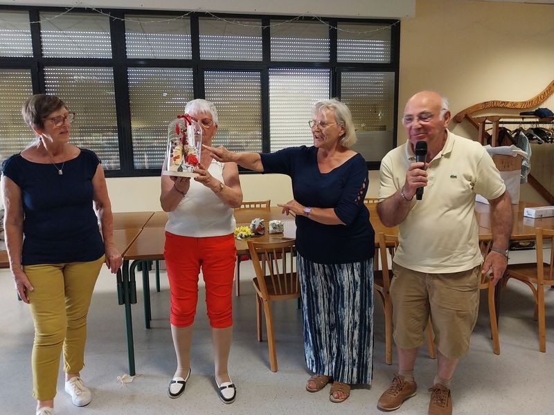 Remise du cadeau par foulletourte