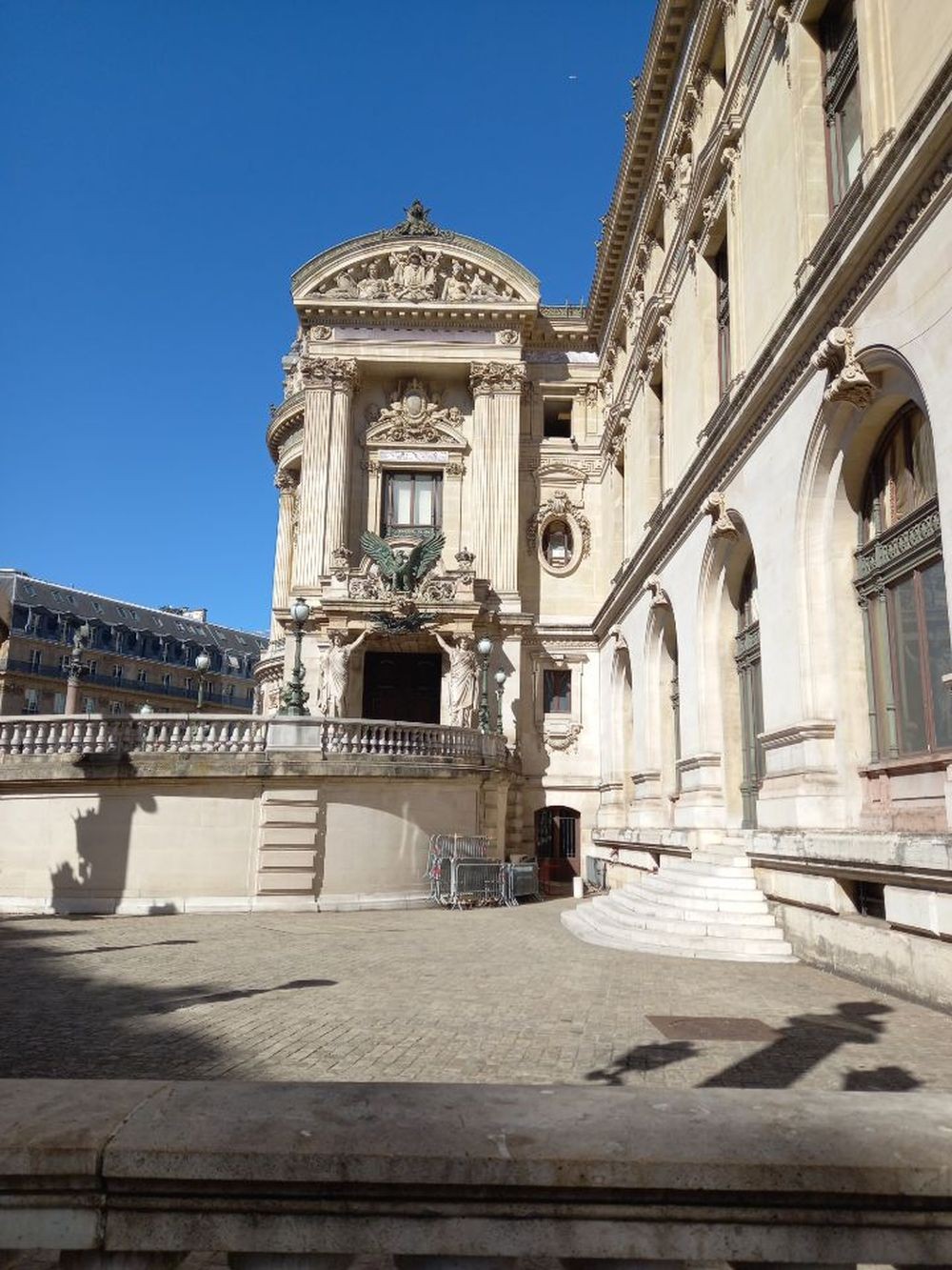 LE PALAIS GARNIER