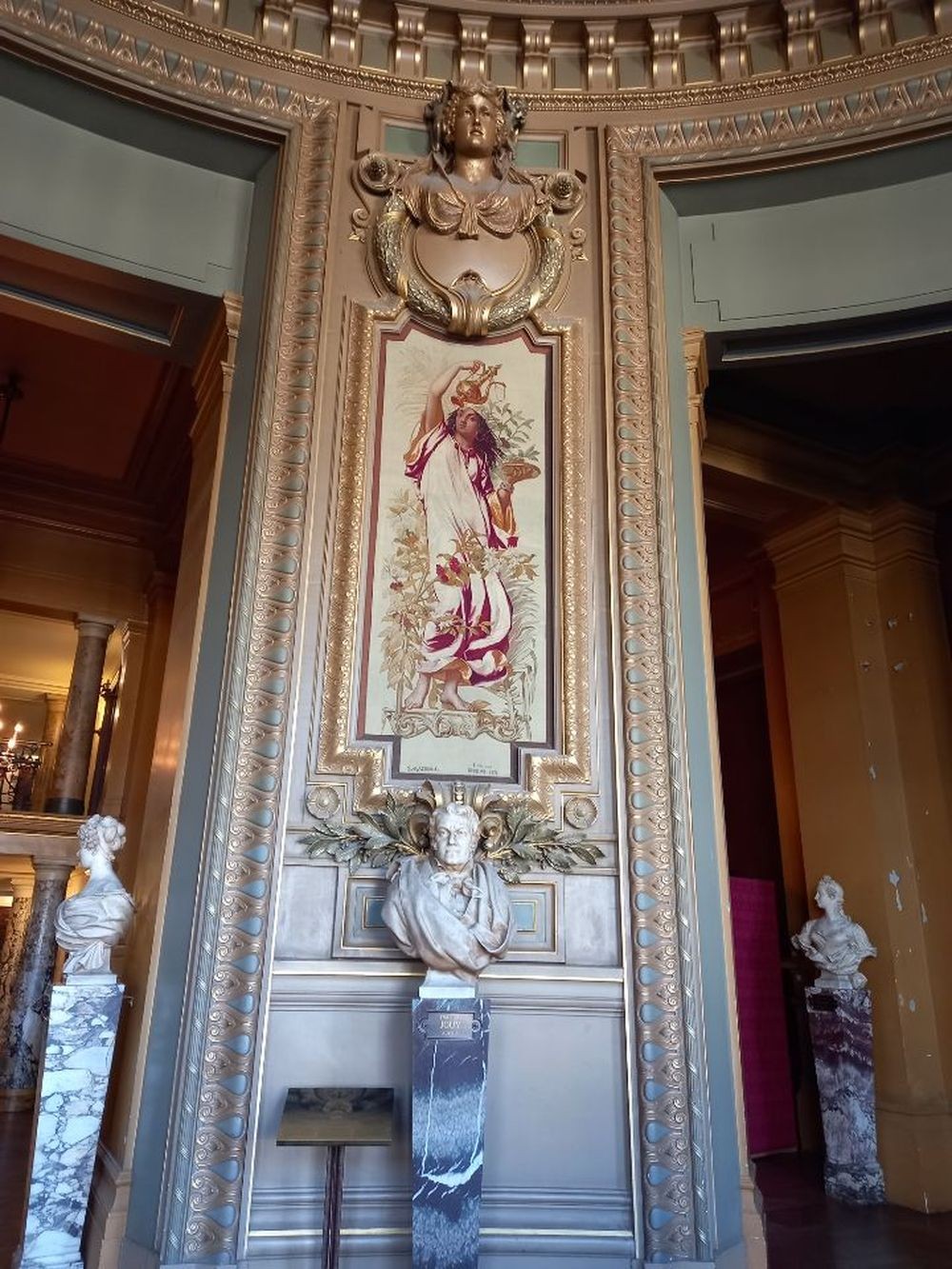 LES TRESORS DU PALAIS GARNIER