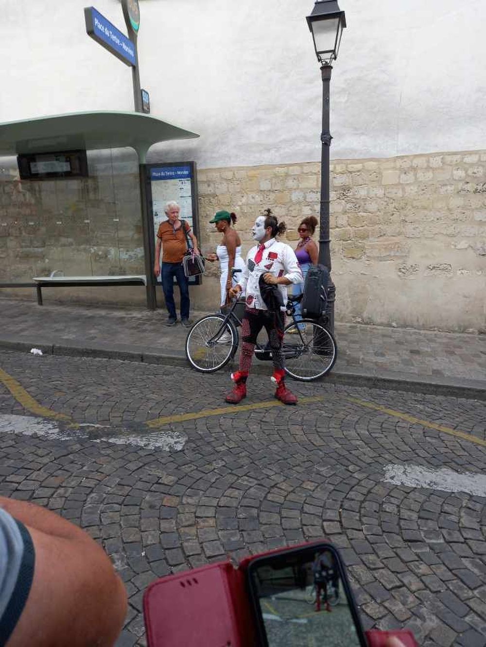 A MONTMARTRE