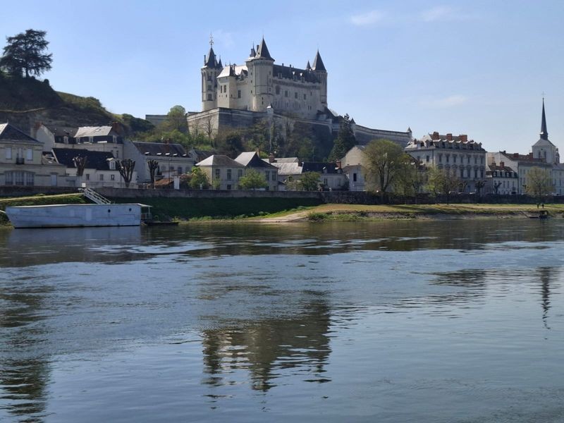 LE CHATEAU ET SON REFLET 